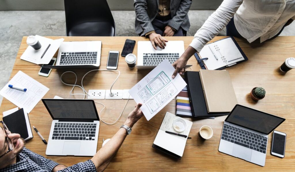 Scopri come sviluppare un sito web professionale, ottimizzato per SEO e mobile.